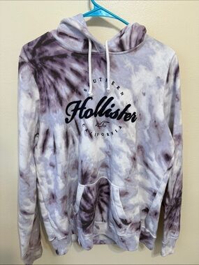 Hollister Tie-Dye Hoodie in Lavender and White